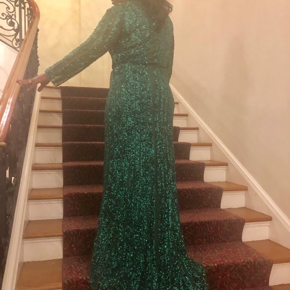 Stunning gorgeous evening dress! - Picture 3 of 7